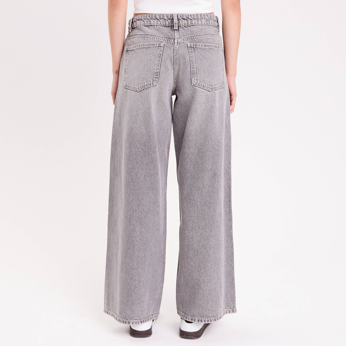 Mid Rise Wide Leg Jeans in Gray Denim, view 2