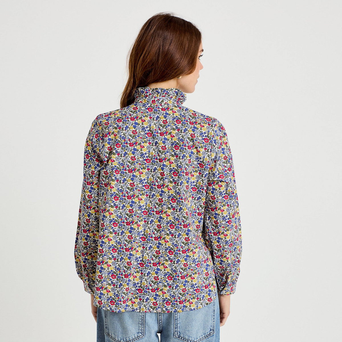 Straight Cut Long Sleeve Shirt in White, view 2