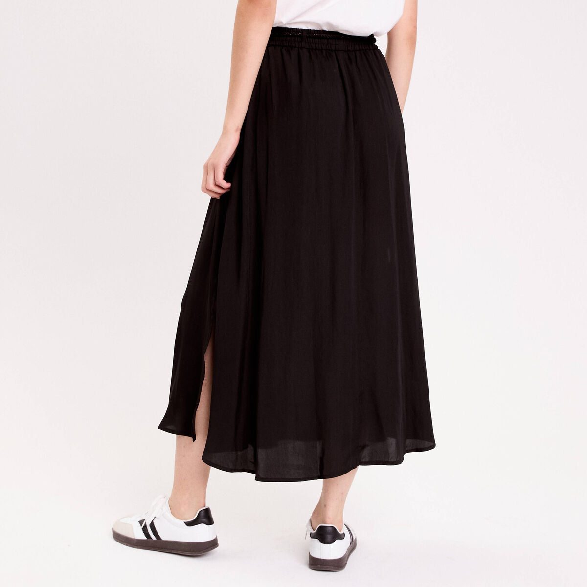 Jupe longue évasée satin noir femme