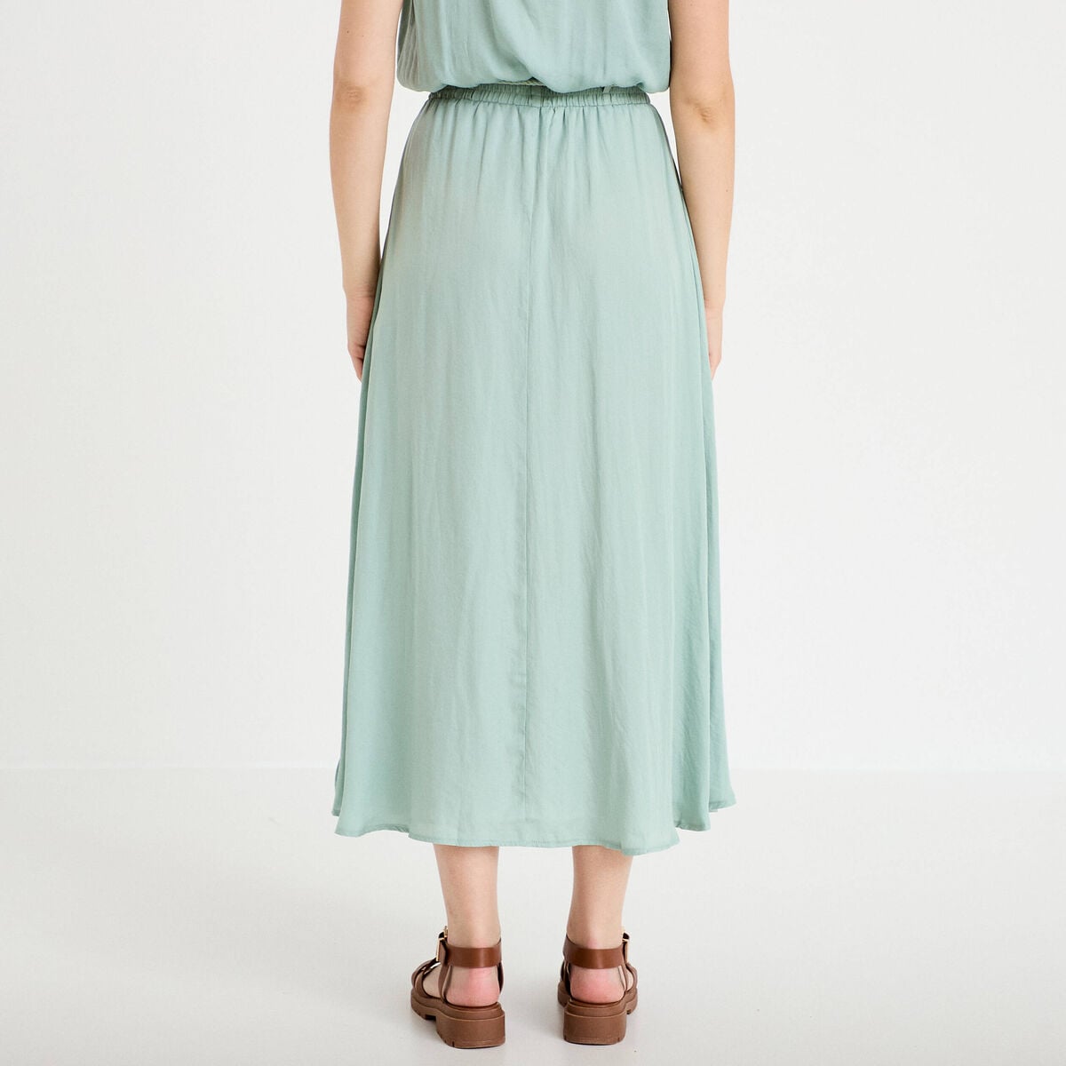 Jupe longue évasée satin vert pastel femme