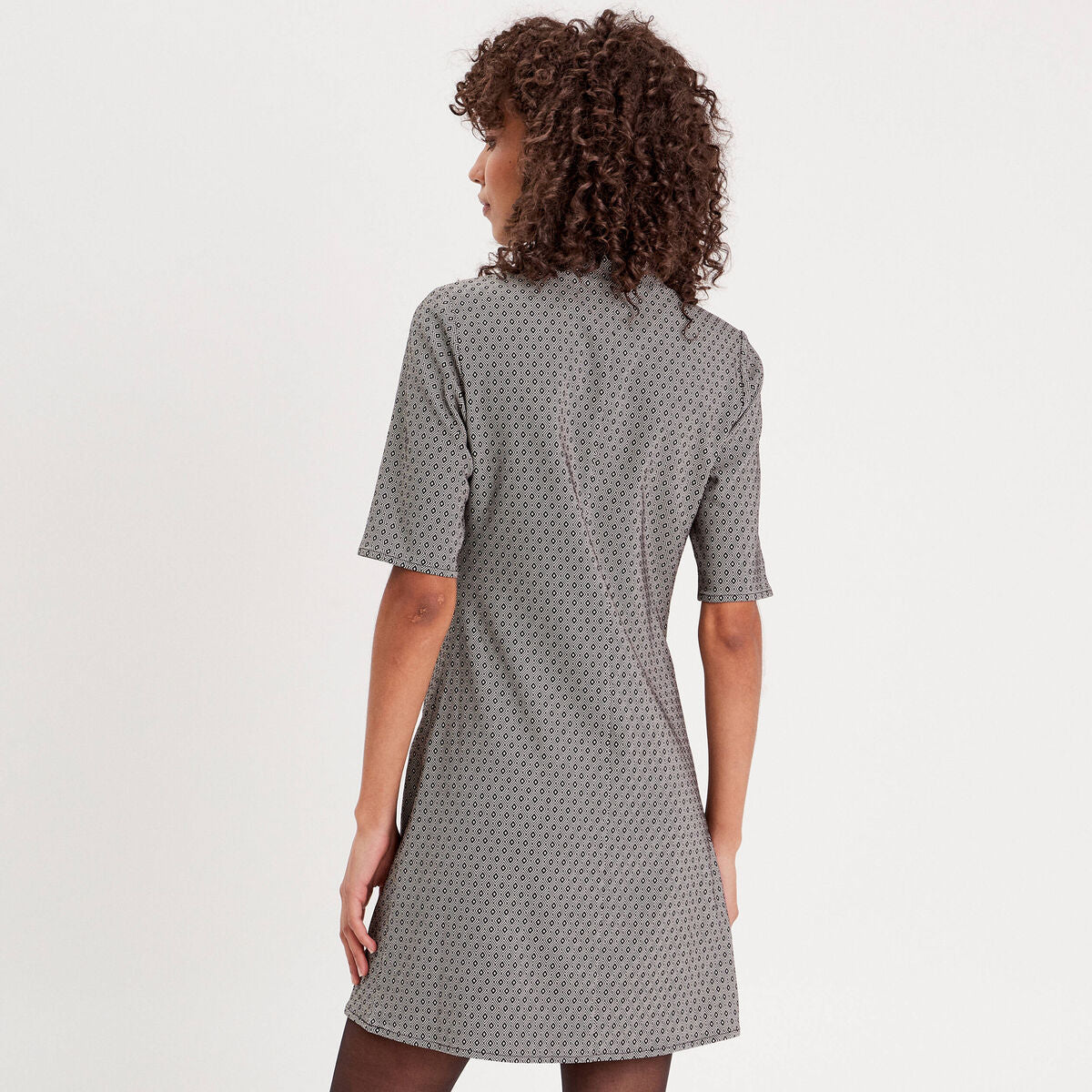 Robe droite col montant zippé noir femme