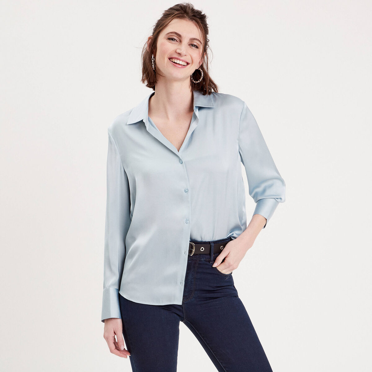 Chemise satinée bleu clair femme
