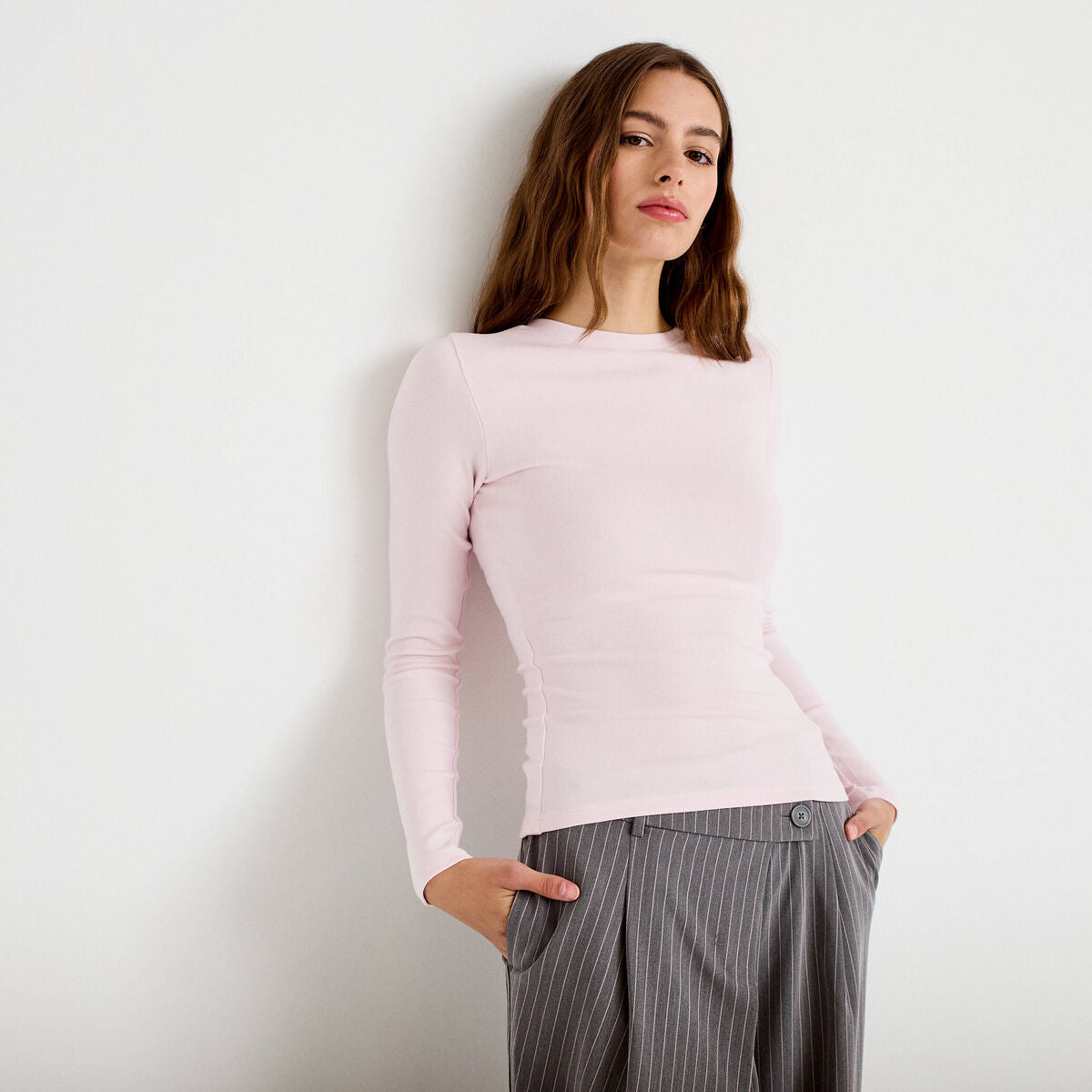 T-shirt cintré col rond manches longues rose clair femme