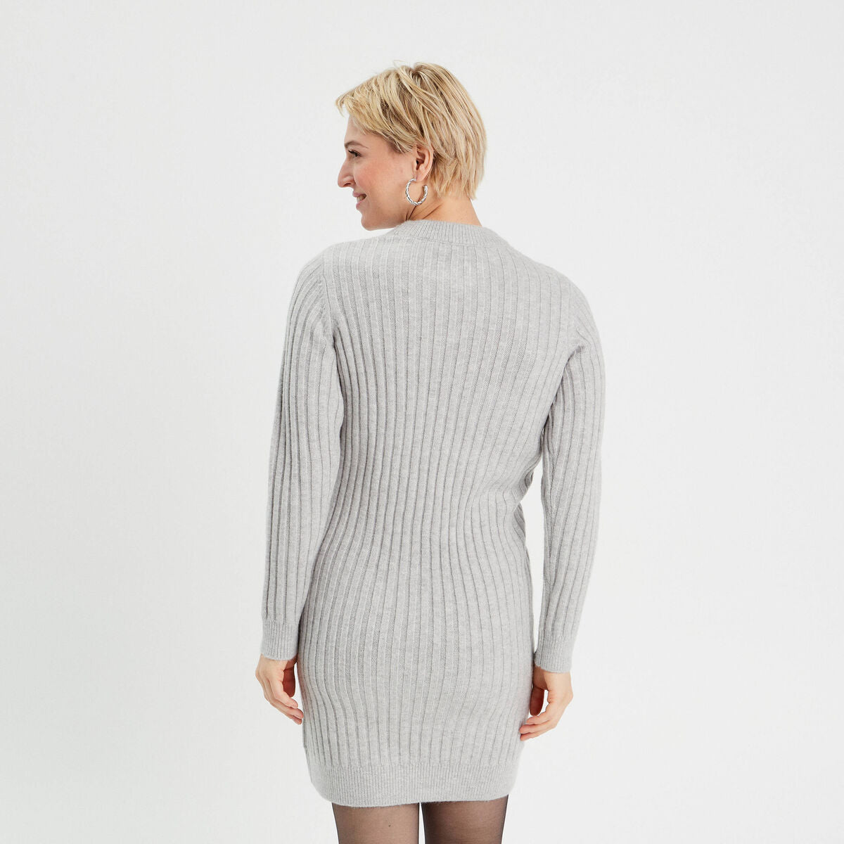 Robe pull à torsades gris clair femme