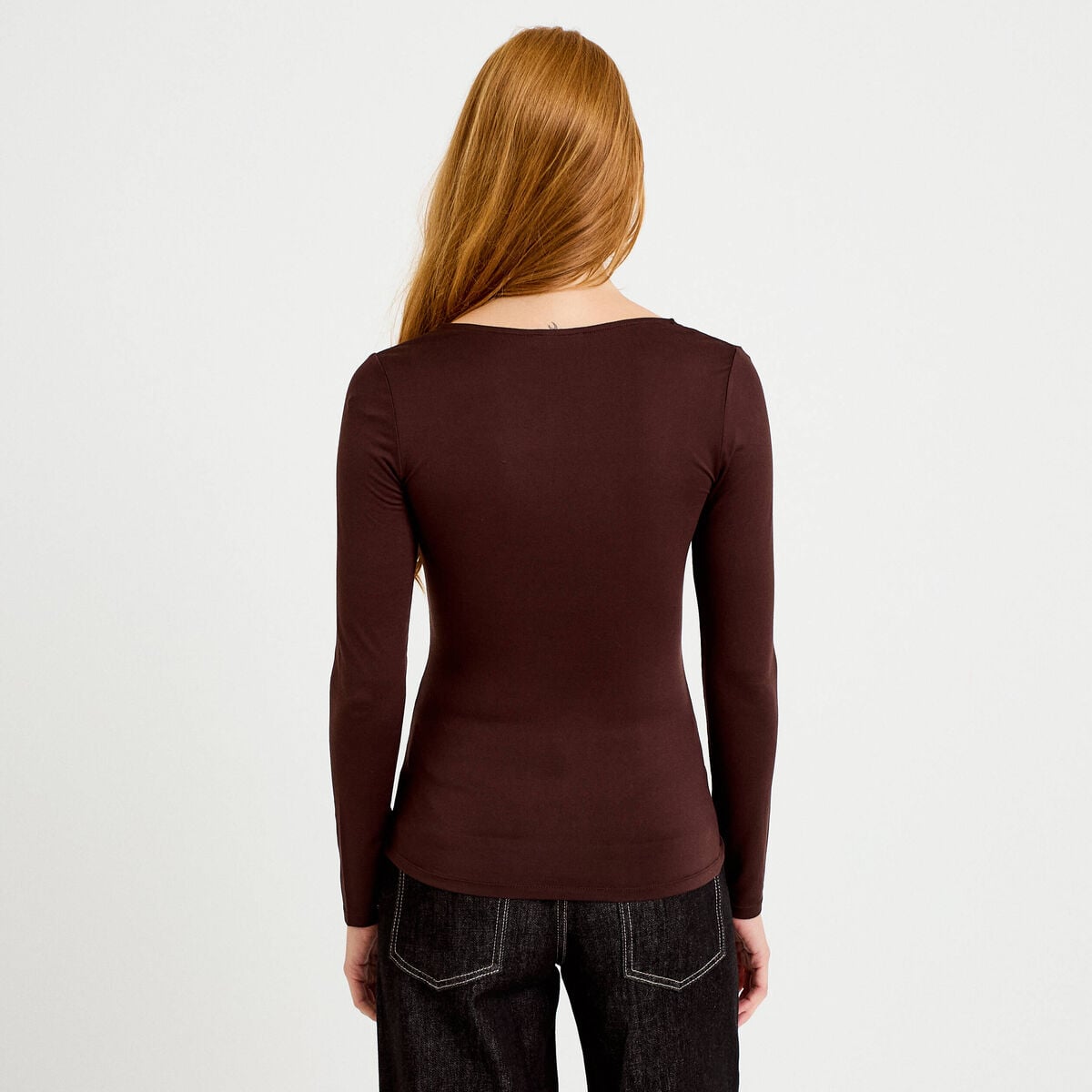 T-shirt thermique col en V plumetis marron foncé femme