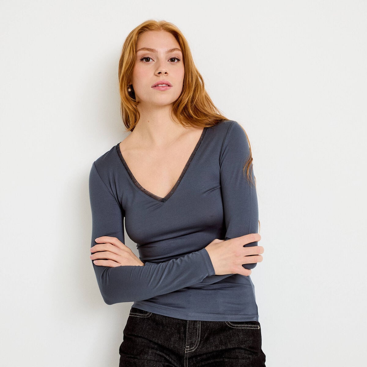 T-shirt thermique col en V plumetis gris femme