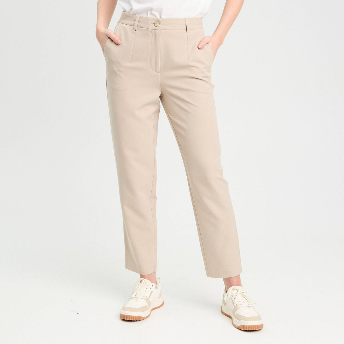 Pantalon carotte taupe femme