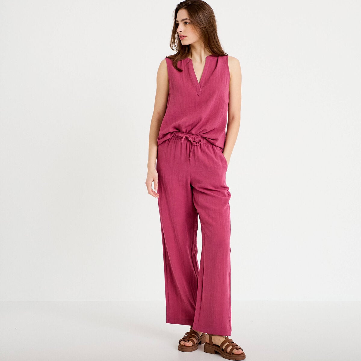 Pantalon large taille haute en crêpe prune femme