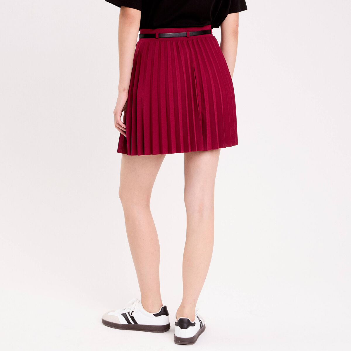 Jupe évasée plissée ceinturée rouge foncé femme
