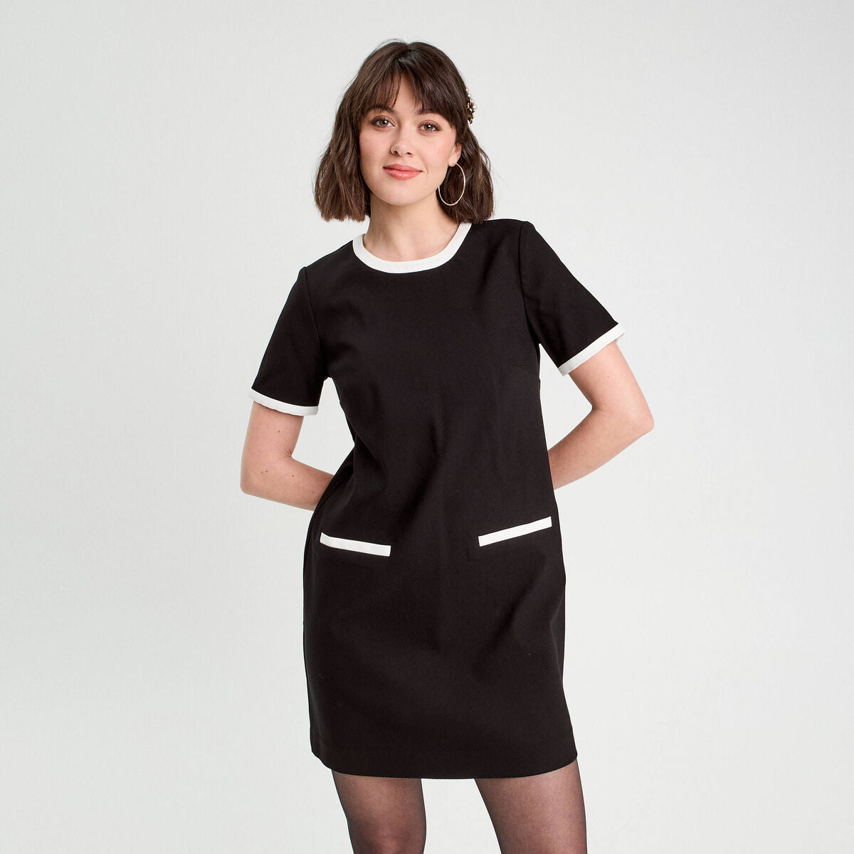 Robe droite manches courtes noir femme