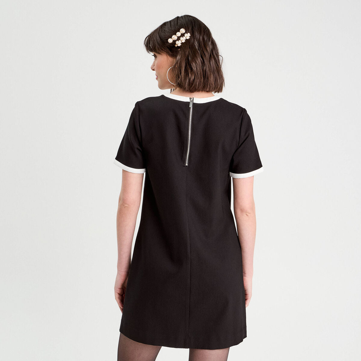 Robe droite manches courtes noir femme