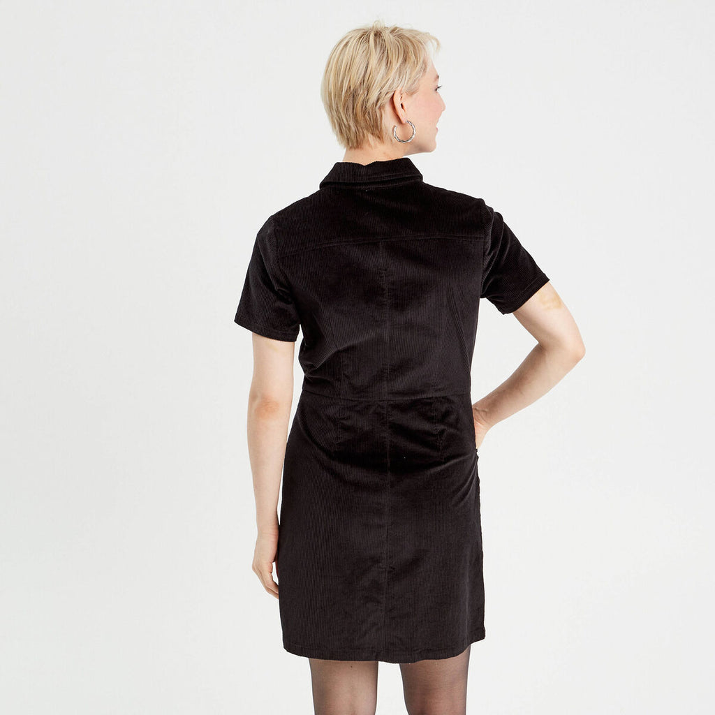 Robe cintrée boutonnée velours noir femme