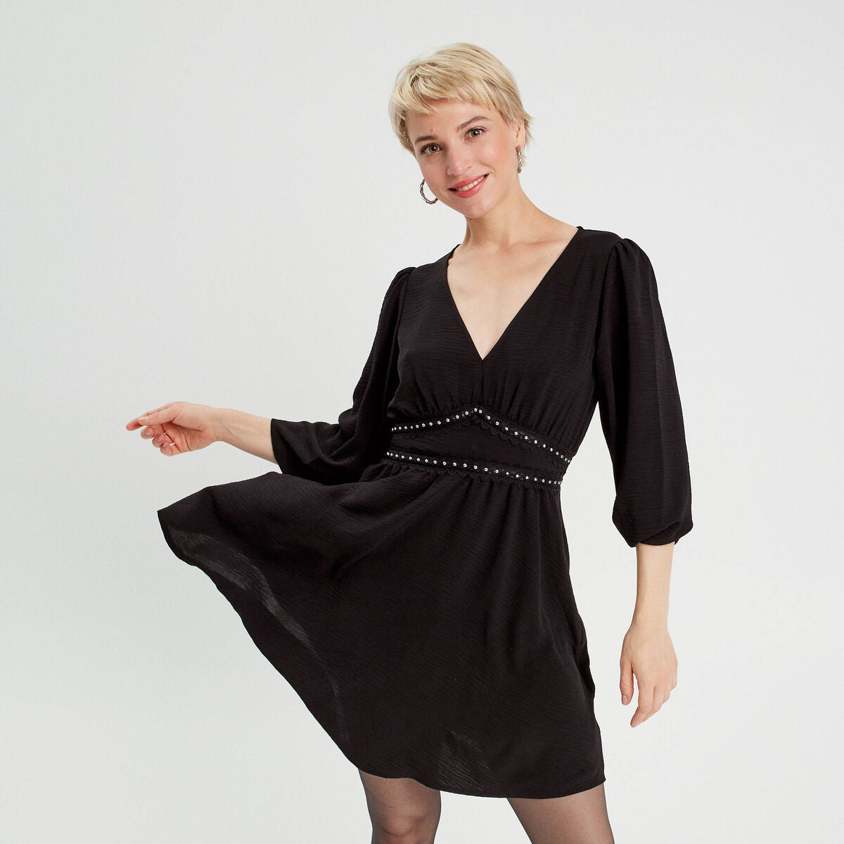 Robe évasée avec bandes clous noir femme