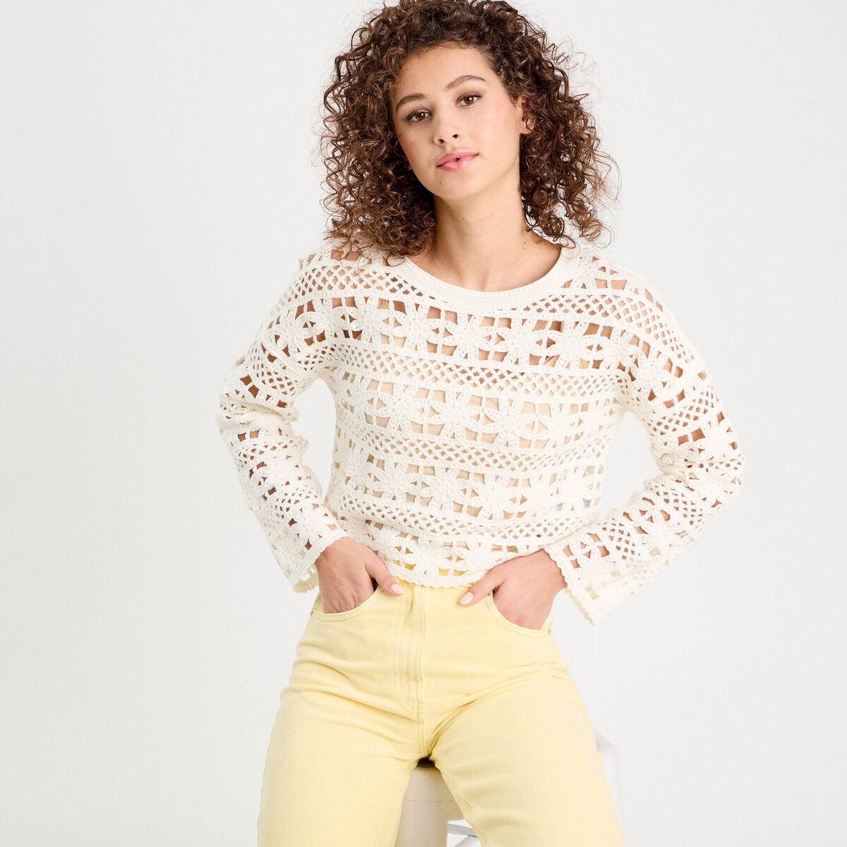 Pull ajouré effet crochet ecru femme