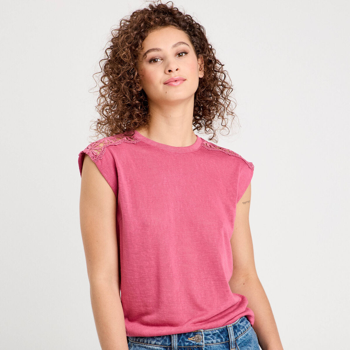 Débardeur épaules dentelle rose clair femme