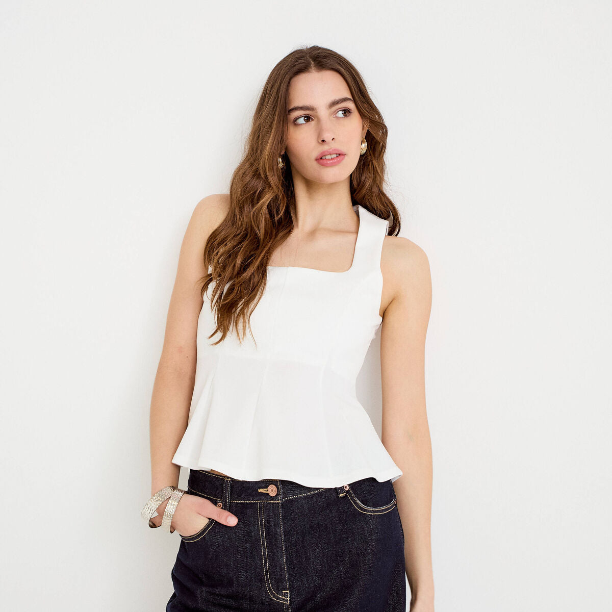 Top cintré col carré sans manches ecru femme