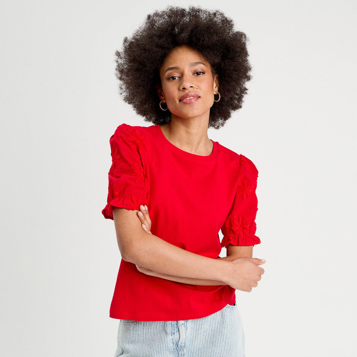 T-shirt manches brodées rouge femme