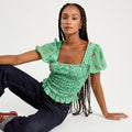 Blouse manches courtes smockée rouge femme