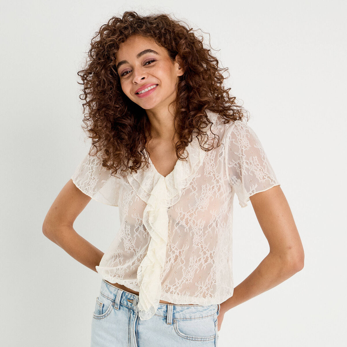 Top dentelle et volants ecru femme