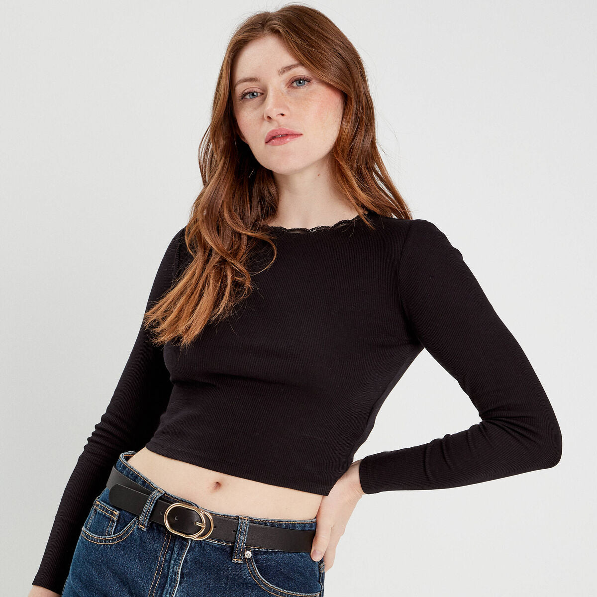 T-shirt cropped côtelé noir femme