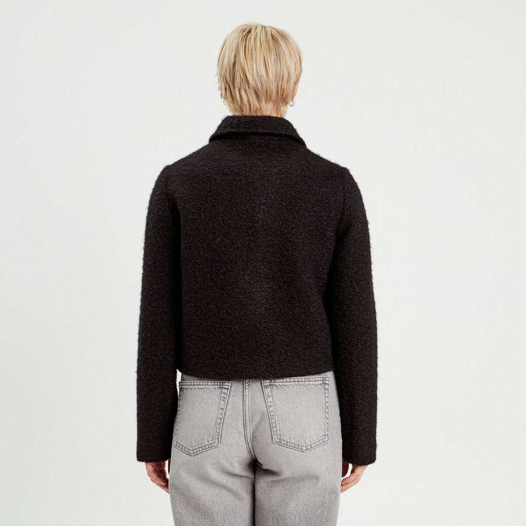Veste bouclette boutonnée noir femme