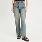 Jeans droit sangle arrière denim bleach femme