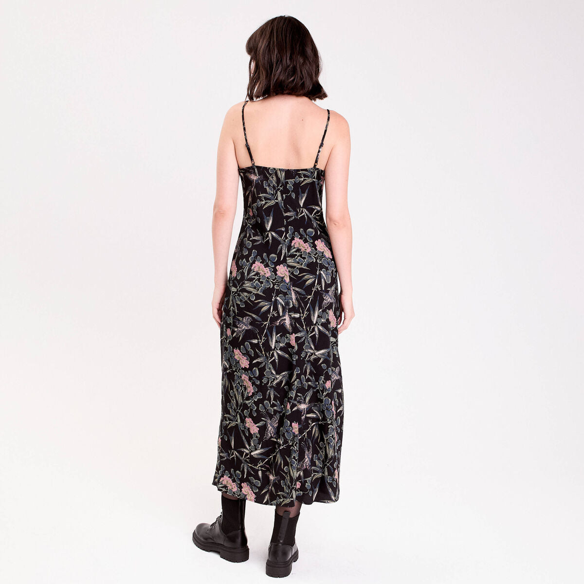 Robe longue droite col v dentelle noir femme
