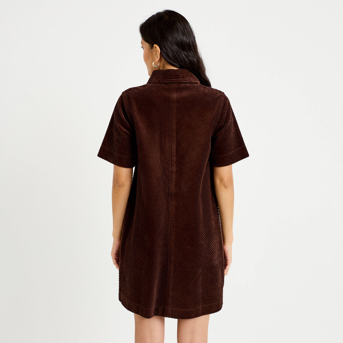 Robe courte droite en velours coton marron foncé femme