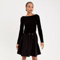 Robe courte droite col bateau noir femme