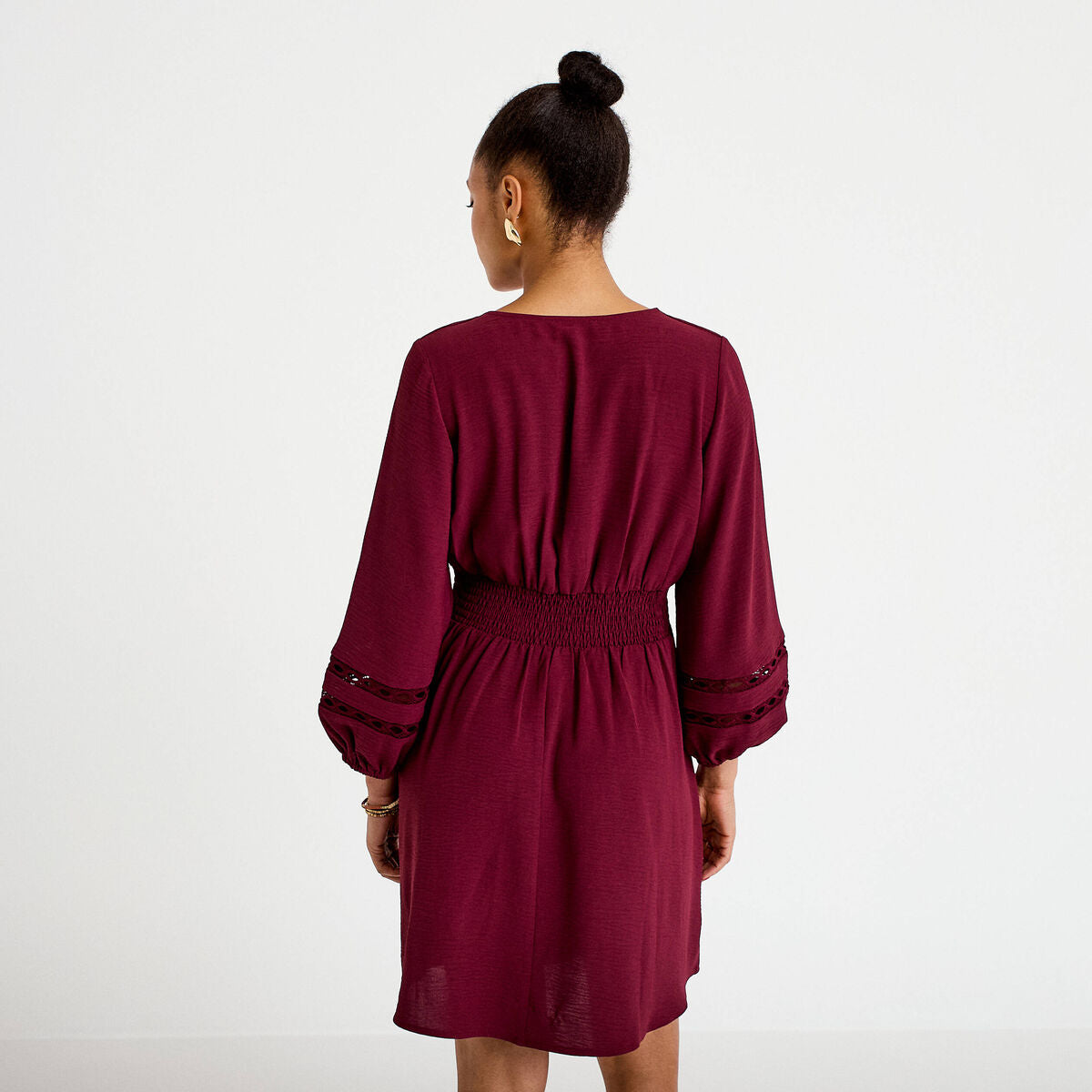 Robe courte évasée col v manches 3/4 bordeaux femme