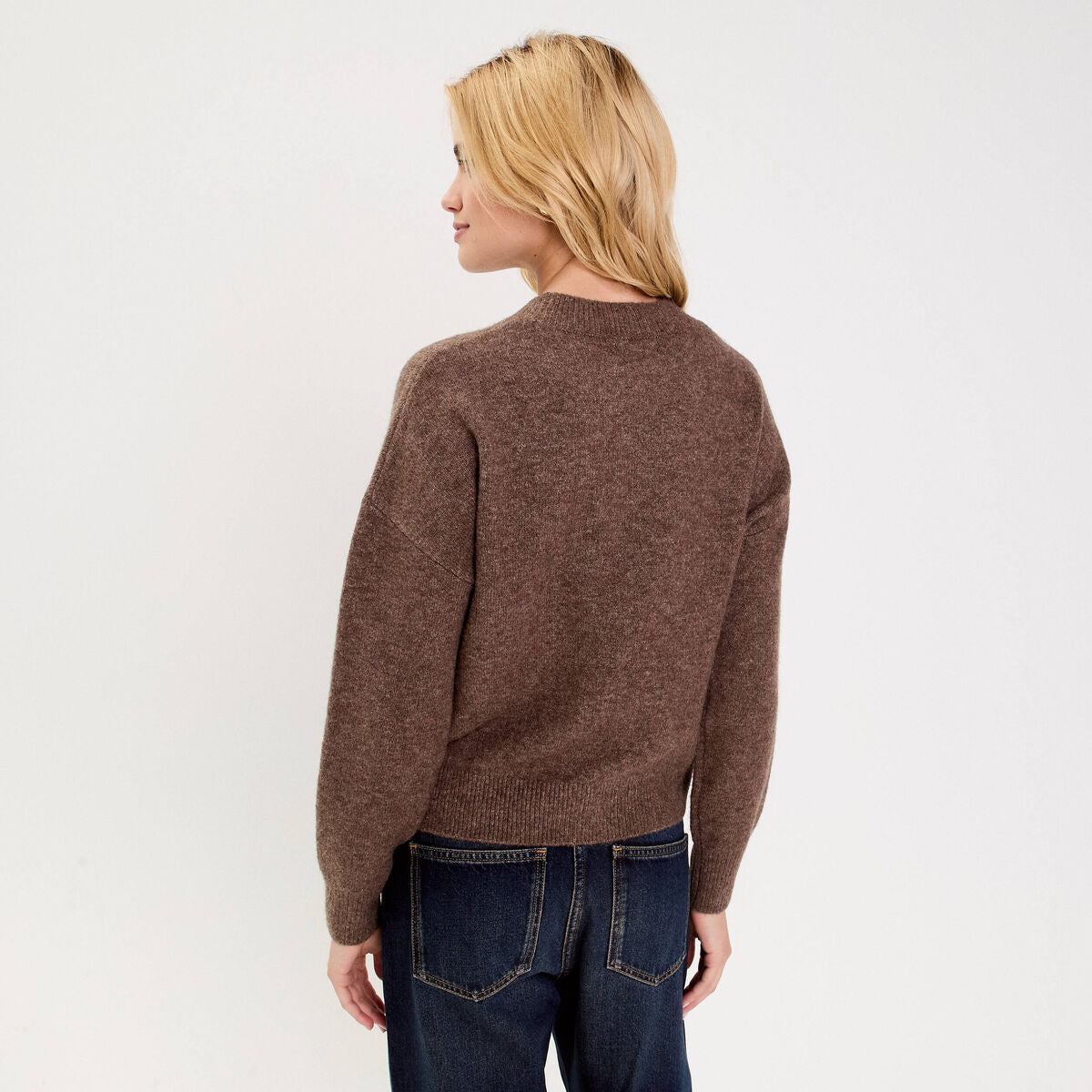 Pull col rond marron foncé femme