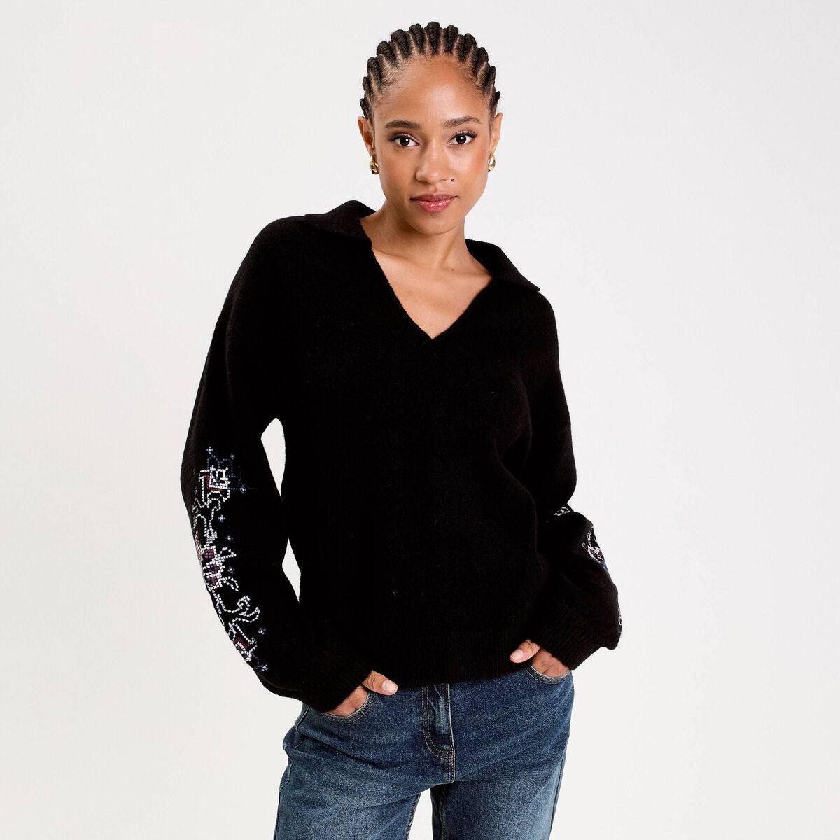 Pull brodé manches longues noir femme