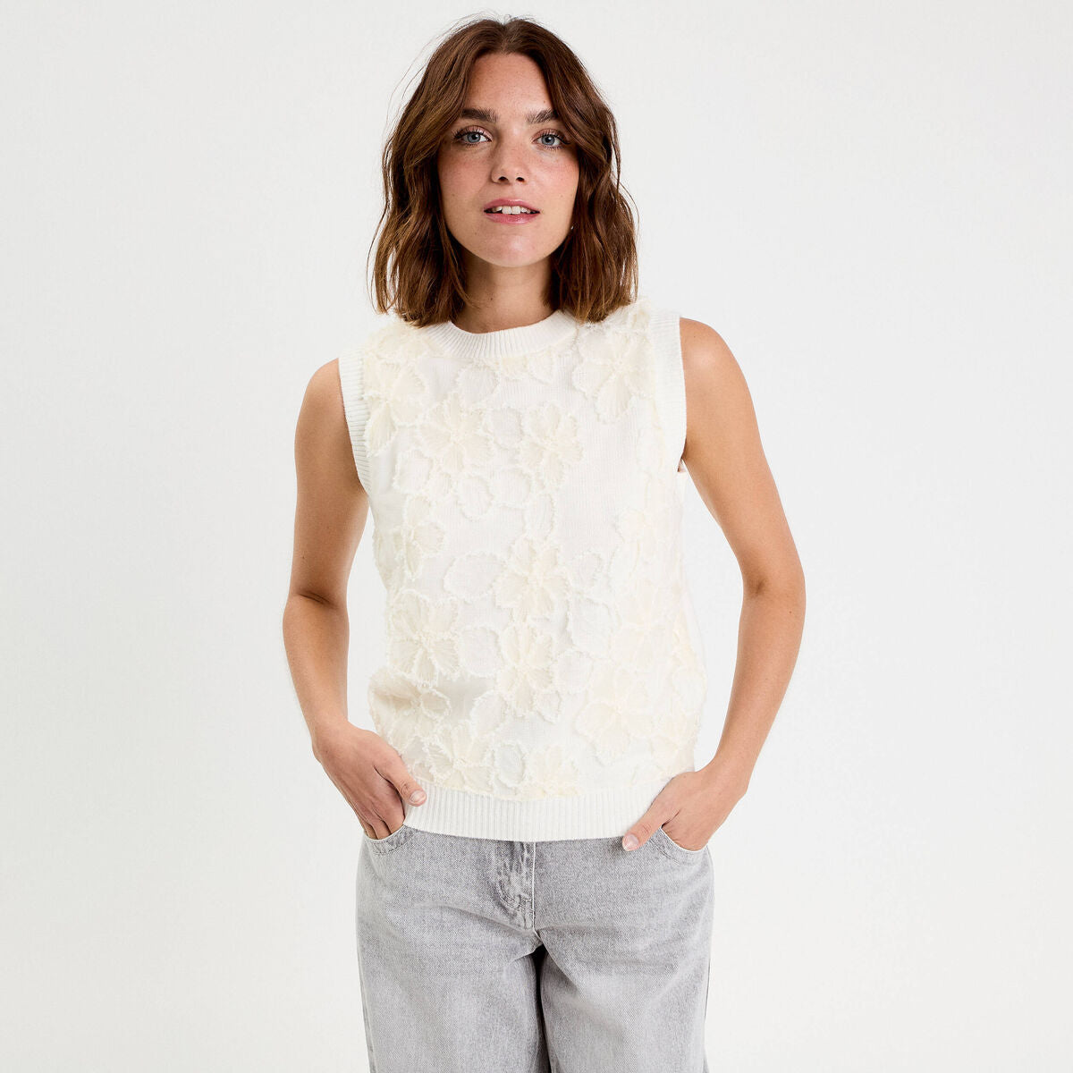 Pull sans manches à motif floral ecru femme
