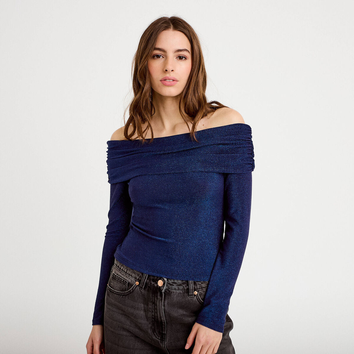 T-shirt col bardot brillant bleu foncé femme