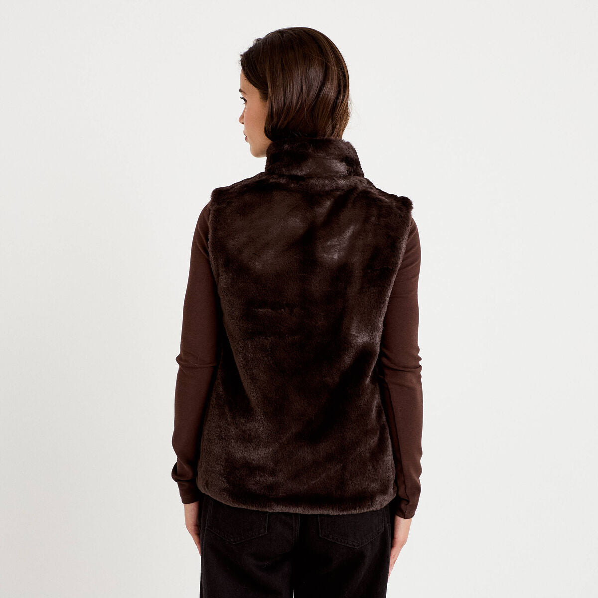 Veste courte ajustée sans manches marron foncé femme