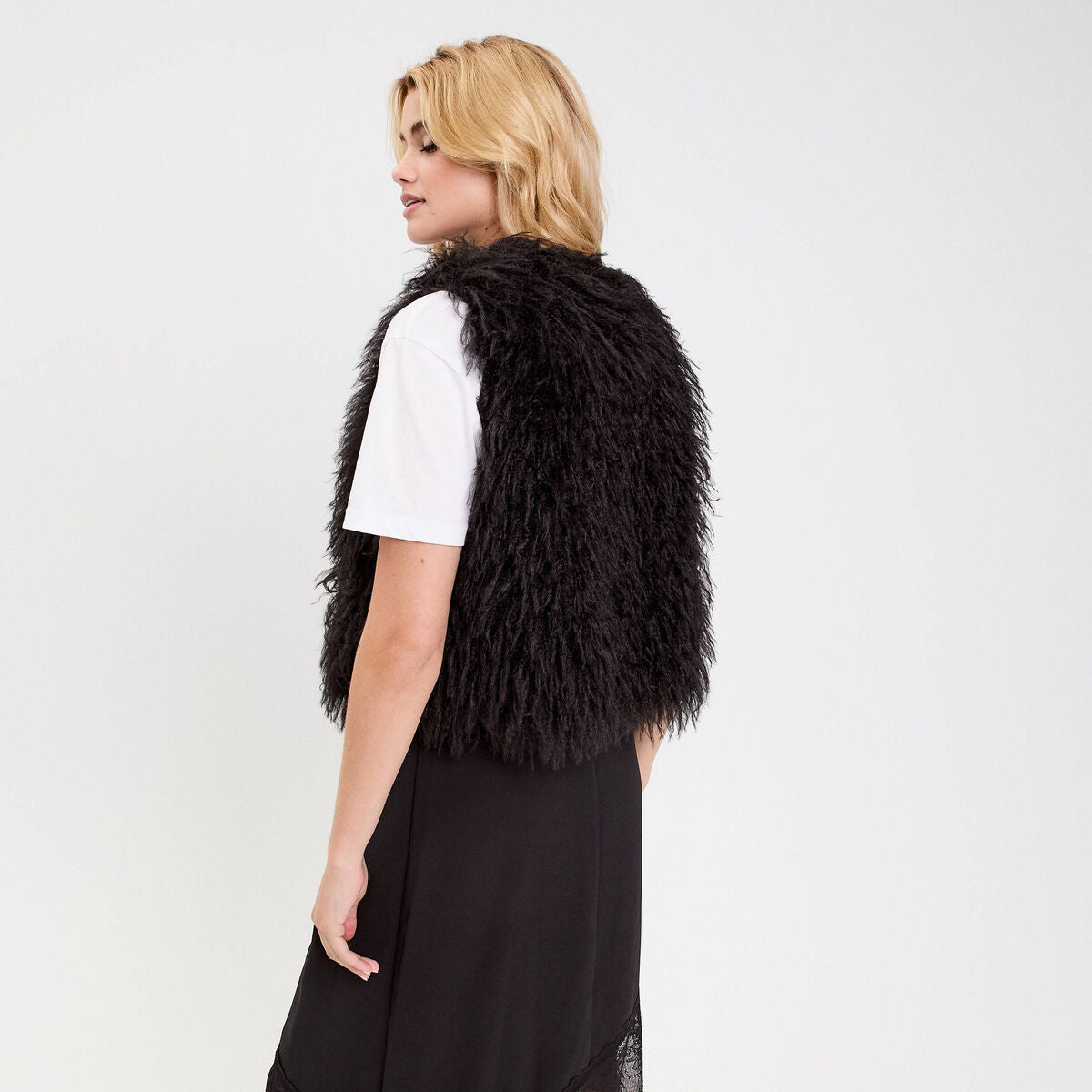 Gilet court sans manches fausse fourrure noir femme