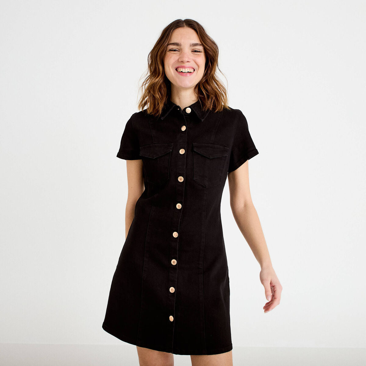 Robe courte trapèze en jean col chemise noir femme