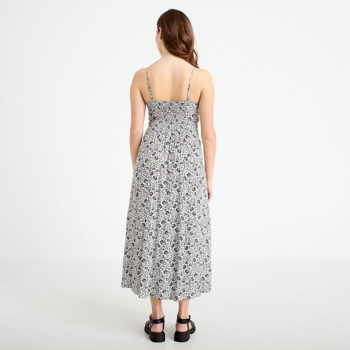 Robe longue décolleté à fines bretelles blanc femme