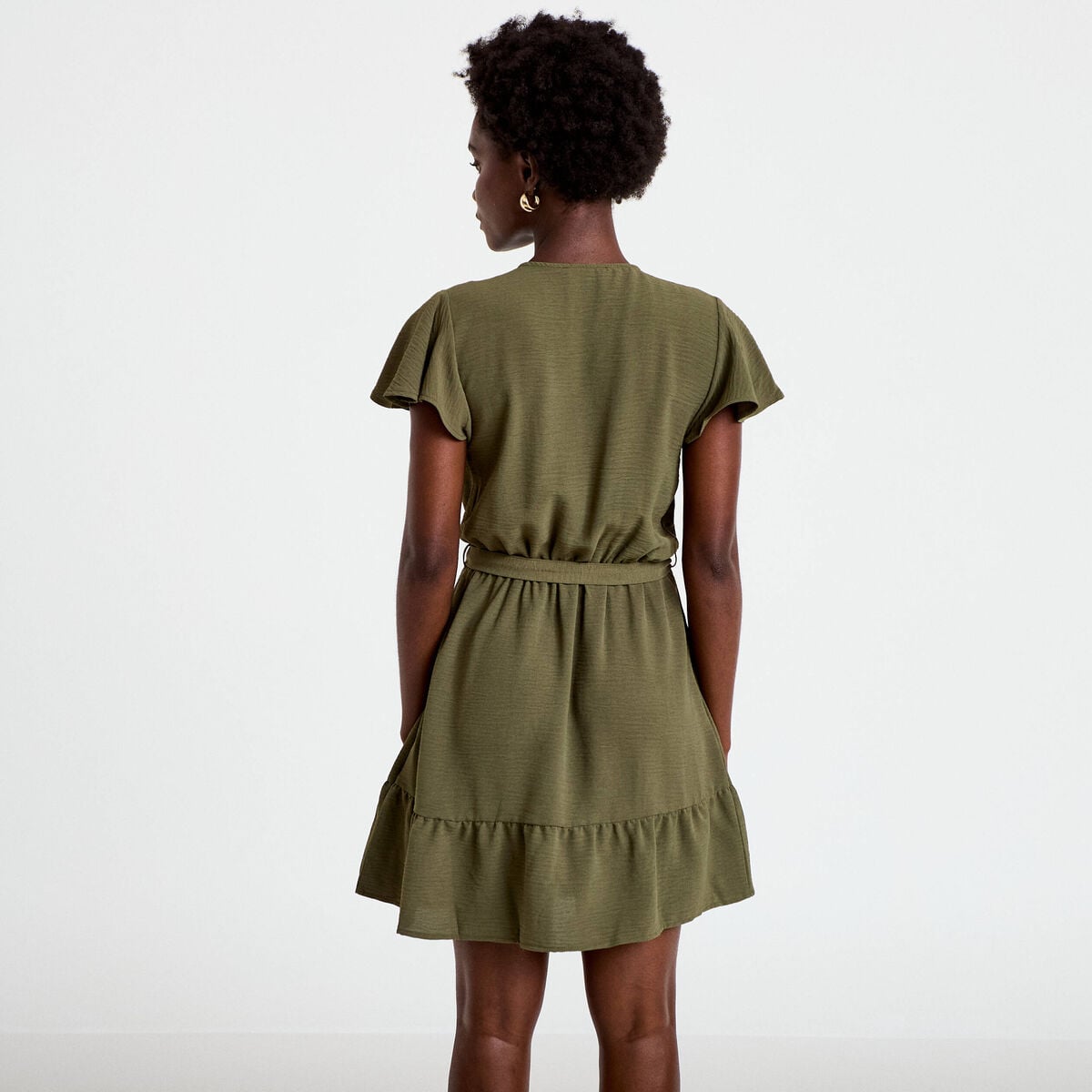 Robe courte évasée col v manches courtes vert kaki femme