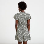 Robe courte évasée col v manches courtes noir femme