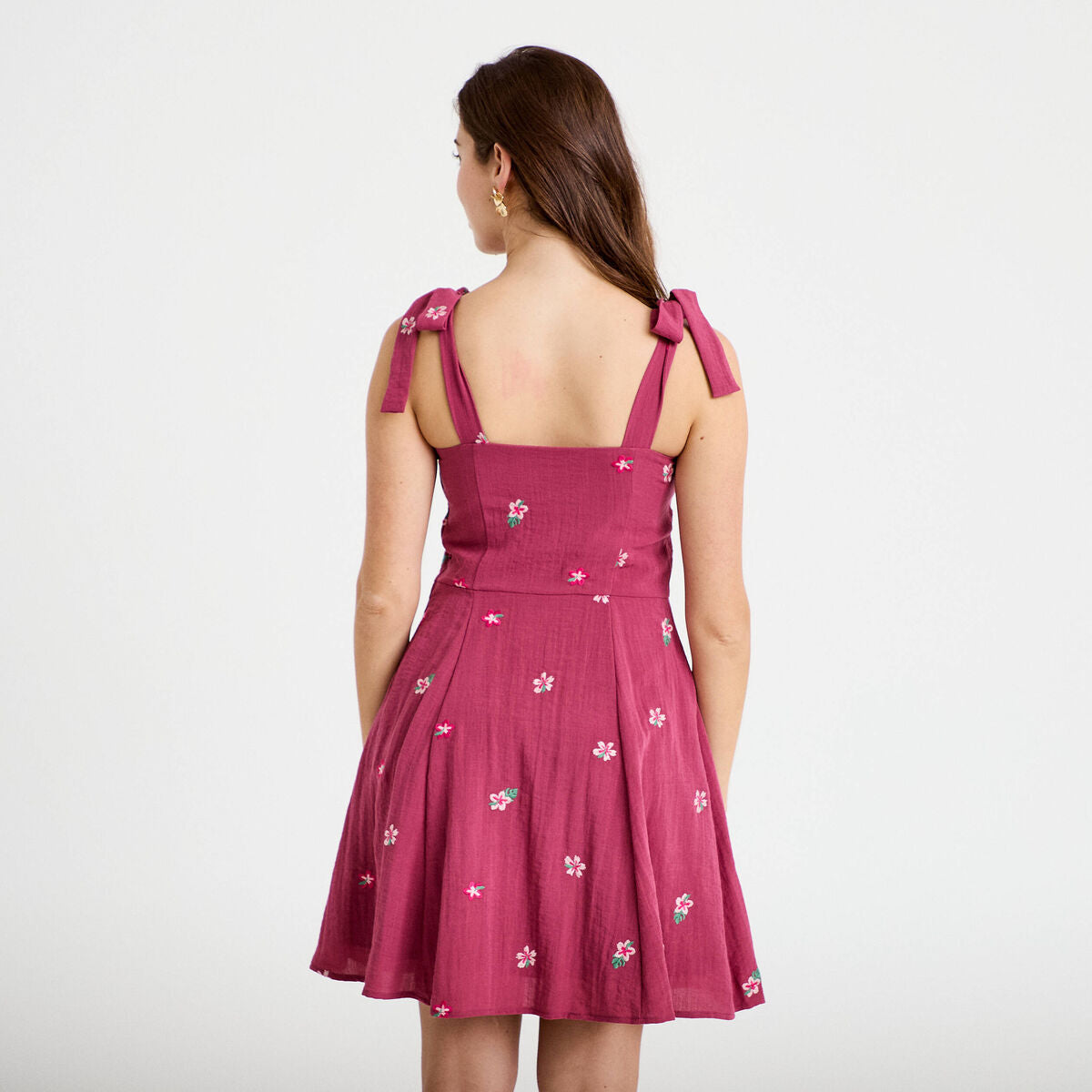 Robe patineuse courte à fines bretelles violet femme