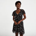 Robe courte évasée en dentelle col v noir femme
