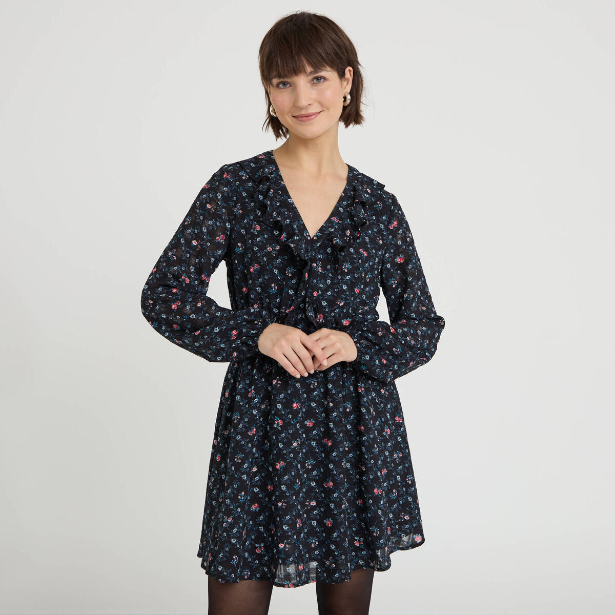 Robe courte évasée col v manches longues noir femme