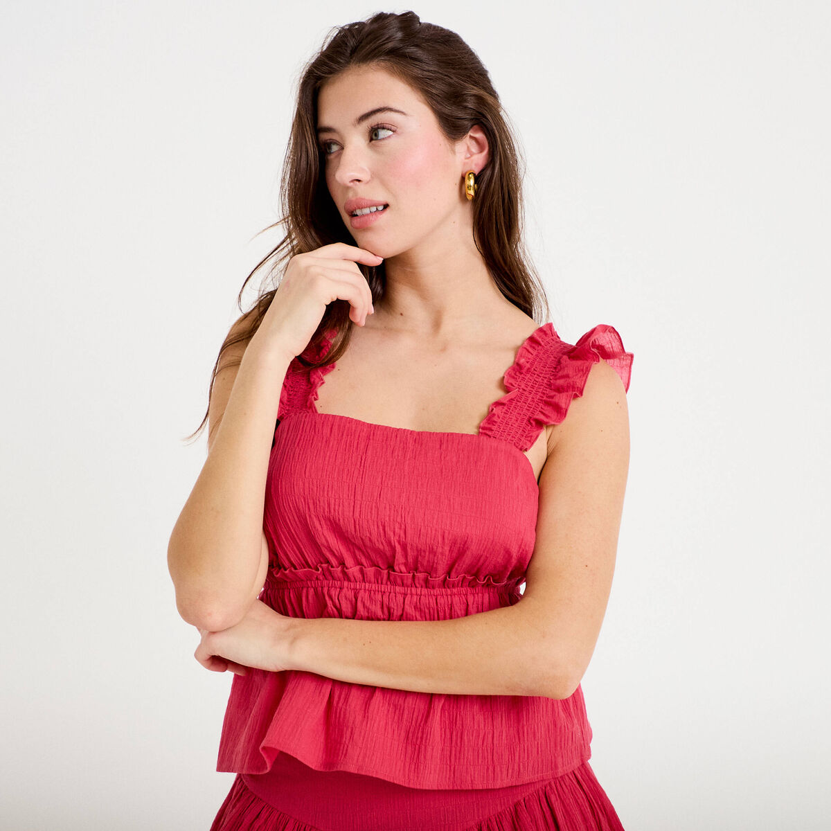 Top plissé col carré fines bretelles rose framboise femme