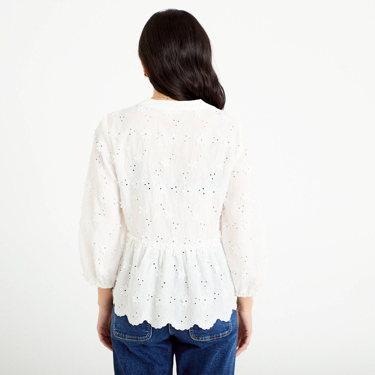 Blouse à motif en relief ecru femme
