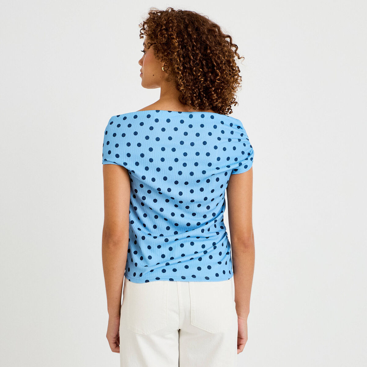 Top plissé col bardot sans manches bleu ciel femme