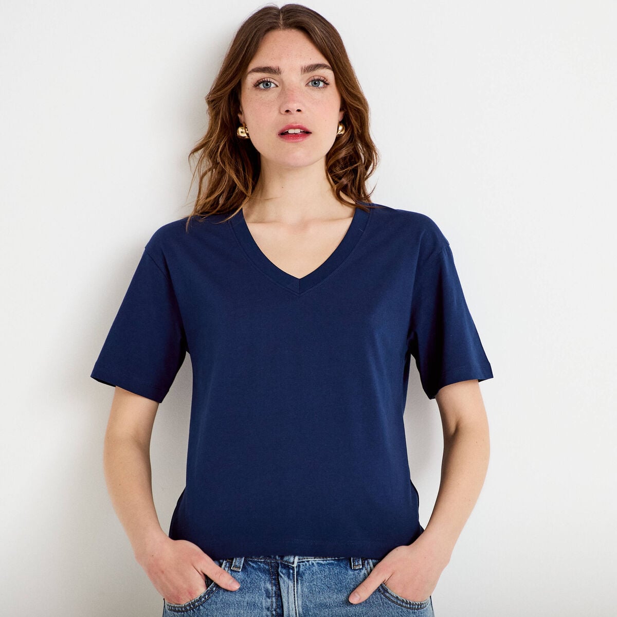 T-shirt col v manches courtes bleu foncé femme