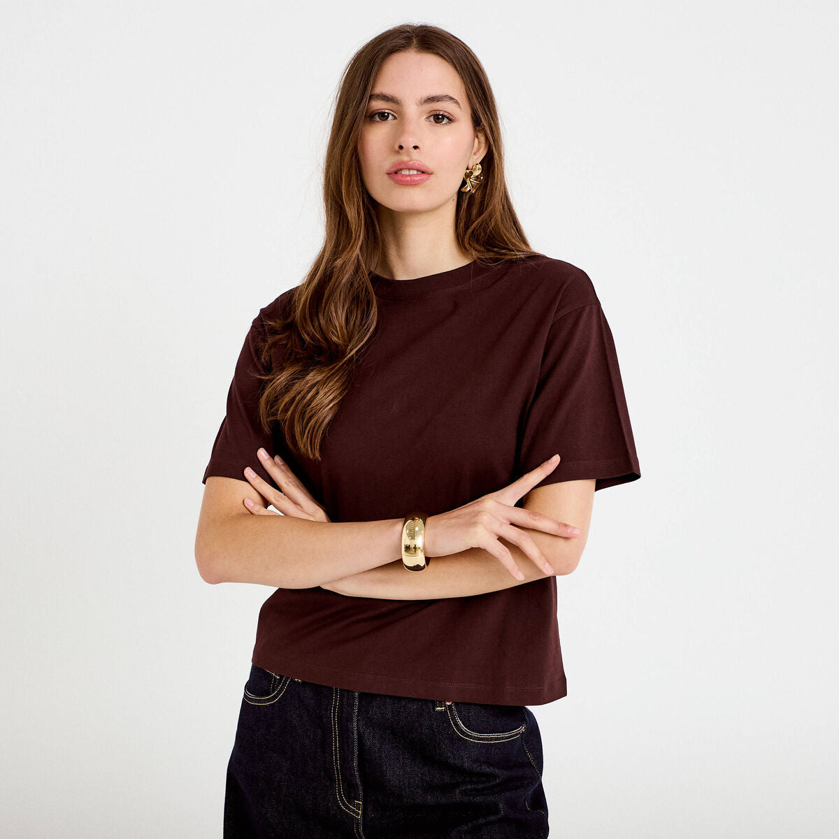 T-shirt col rond manches courtes marron foncé femme