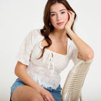 Blouse cintrée col carré dentelle ecru femme