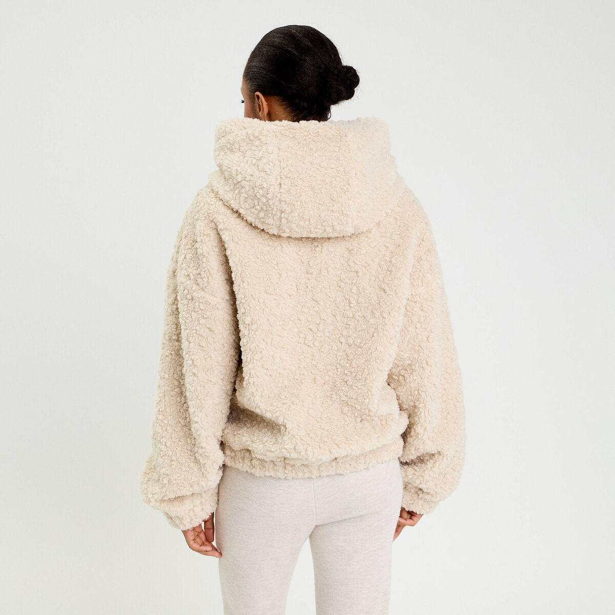 Veste bas resserré à capuche ecru femme